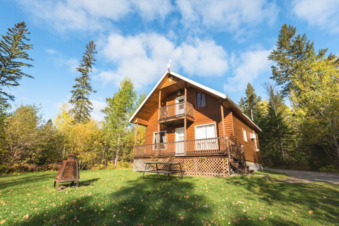 Le SaguenayLacStJean Salut Bonjour