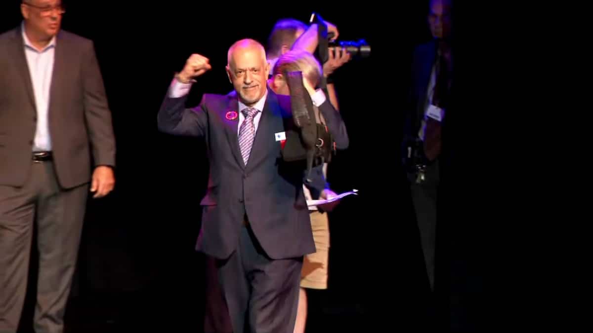 Russ Anber intronisé au Temple de la renommée de la boxe