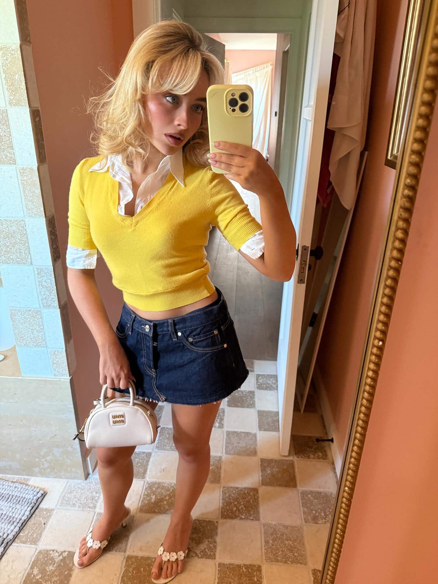 Son look de poussin sexy et pourquoi le copier