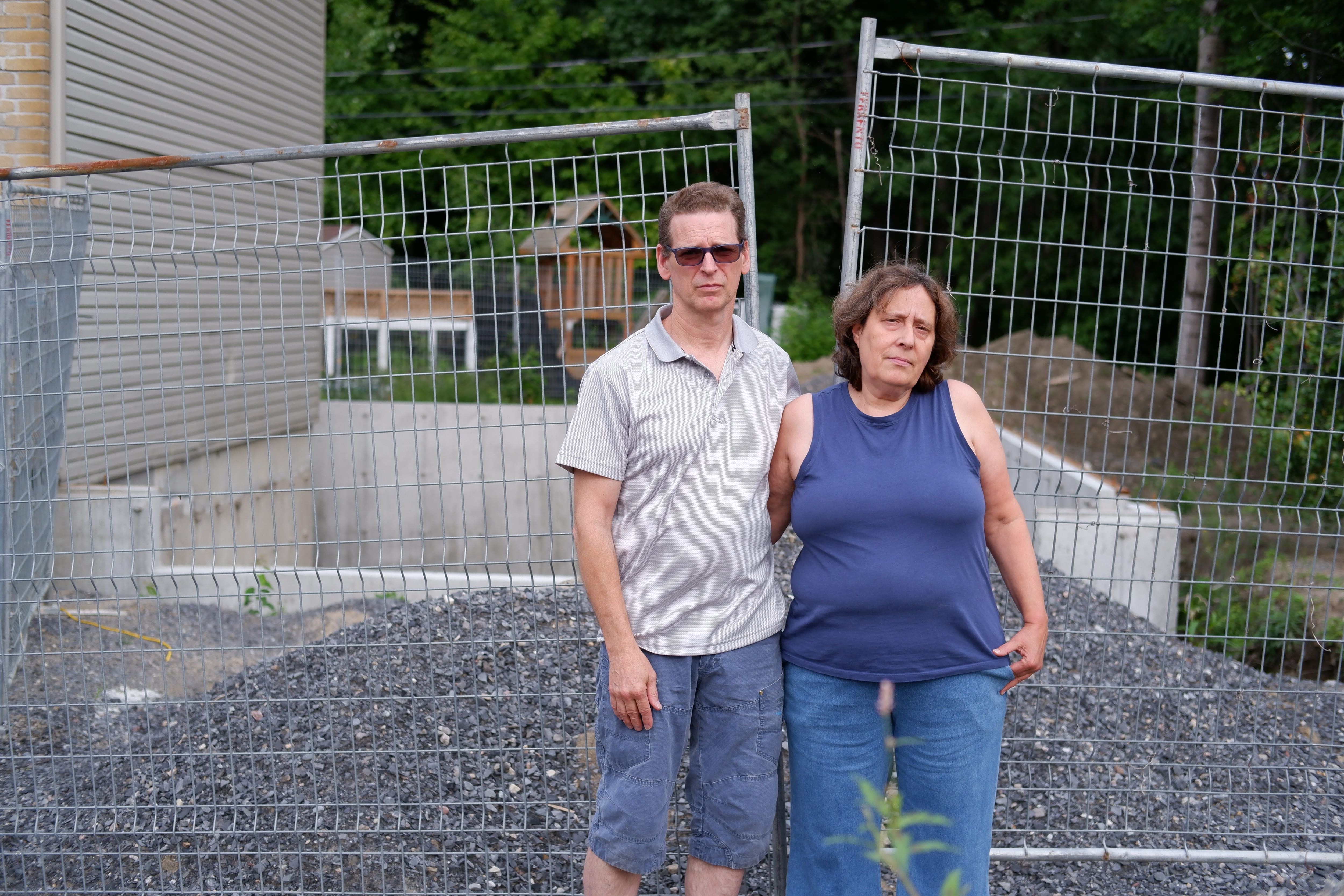 Faillite du constructeur: une famille avec dix enfants aux besoins particuliers vit un cauchemar