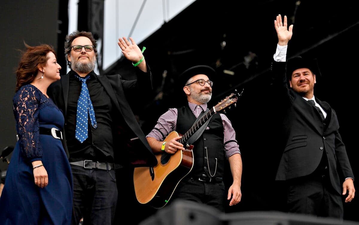 «La fin du show» l’improbable succès radio des Cowboys Fringants JDM