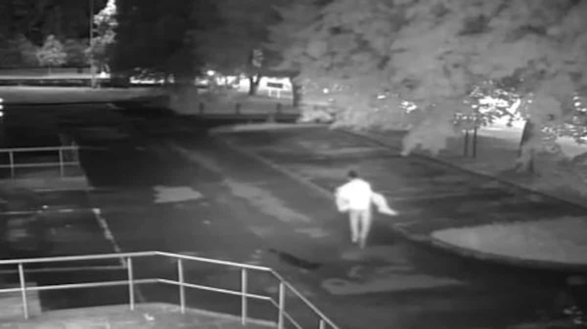 In the video | A student brought home an unconscious woman to rape her In the video | A student brought home an unconscious woman to rape her