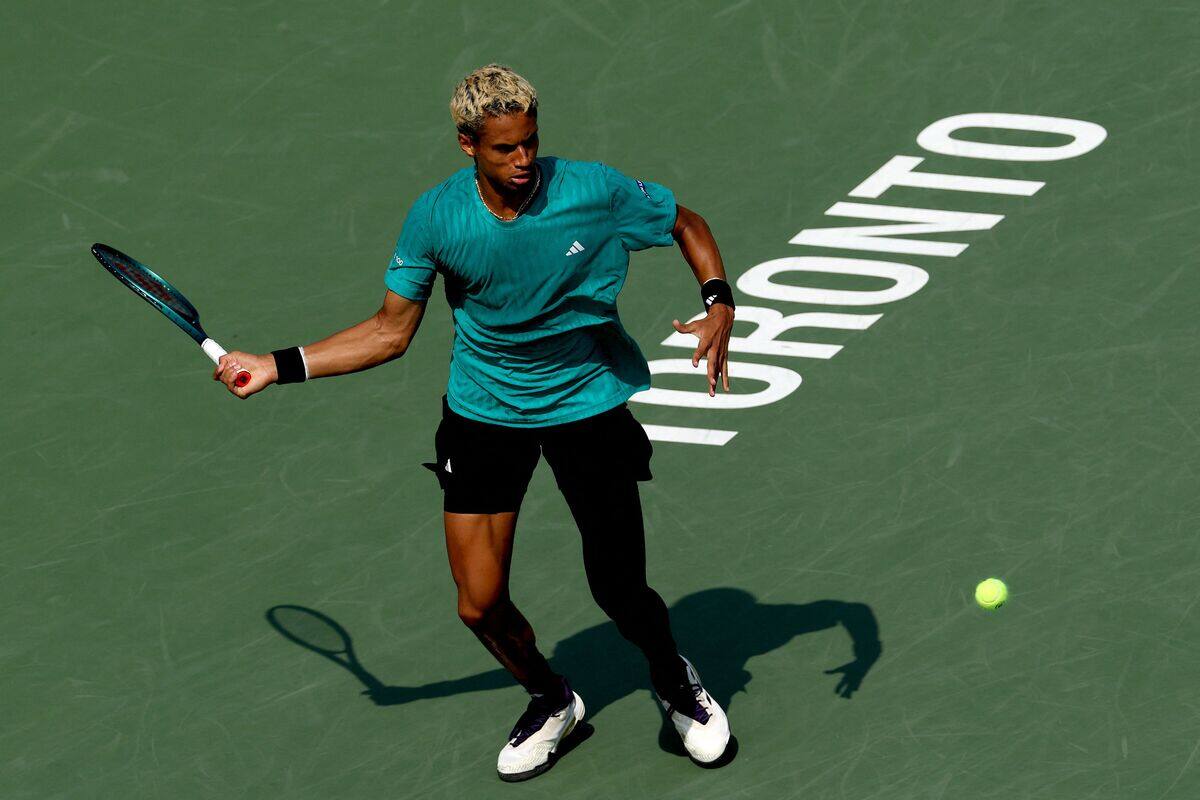 Gabriel Diallo fait passer une balle... à travers le filet JDQ