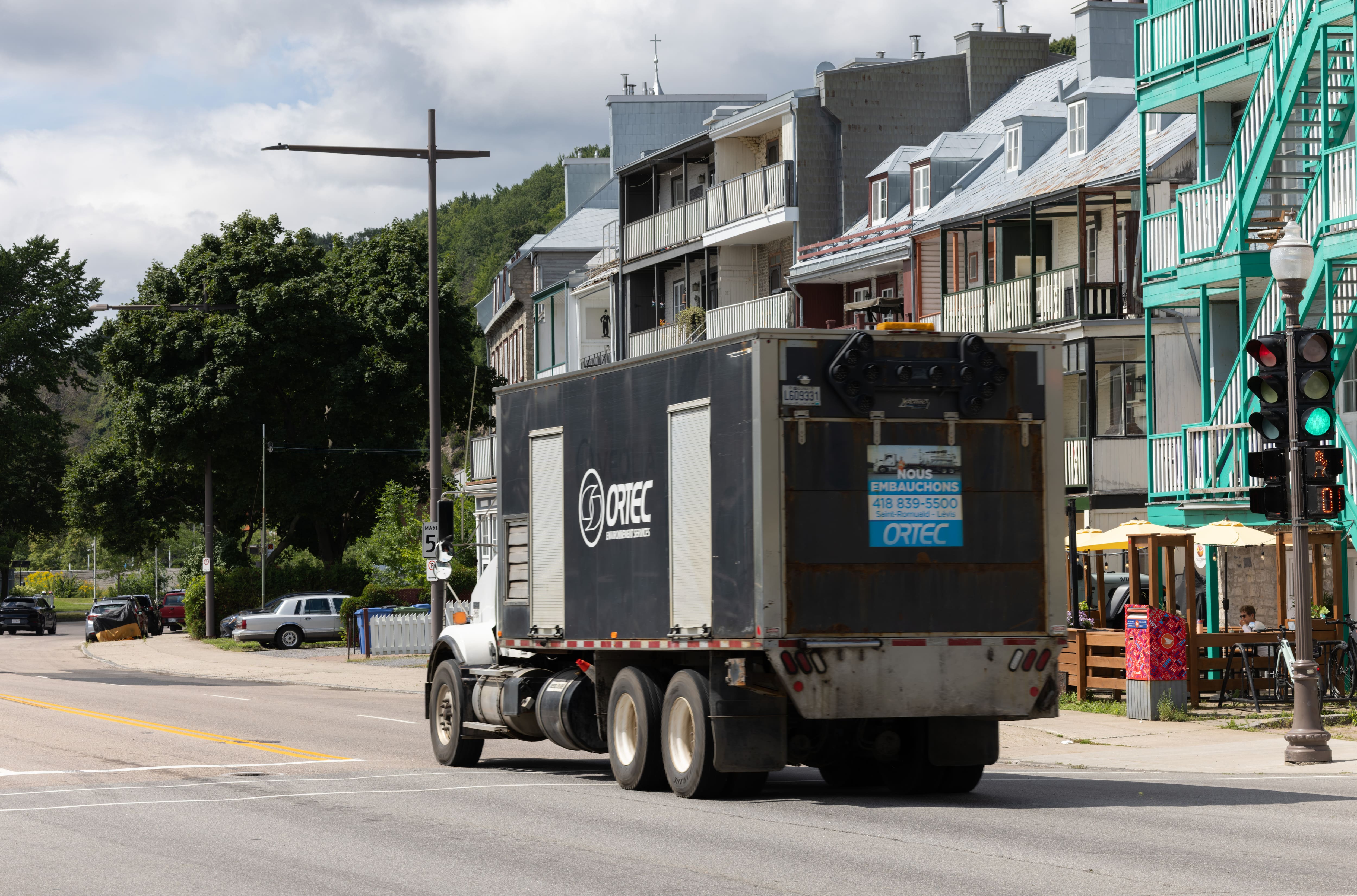 «Une vraie piste de course» devant le Cap-Blanc: un réaménagement s’impose sur le boulevard Champlain