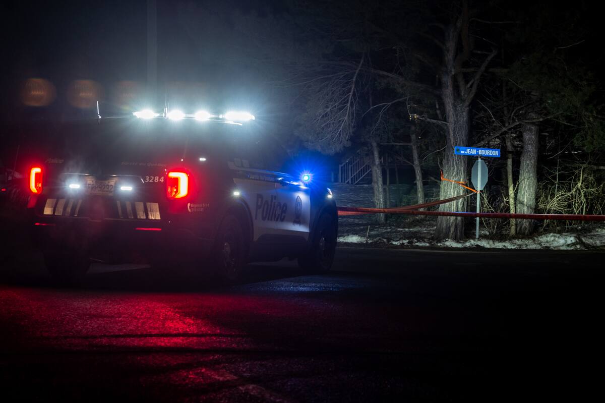 [IMAGES] Un automobiliste cibl&eacute; par des coups de feu dans Lanoraie