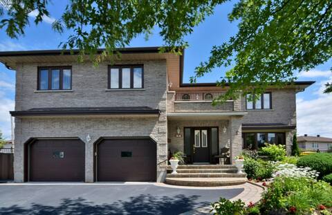 The house he owned at the time, in Kirkland, was seized by the CIUSSS de l'Ouest-de-l'Île-de-Montréal.