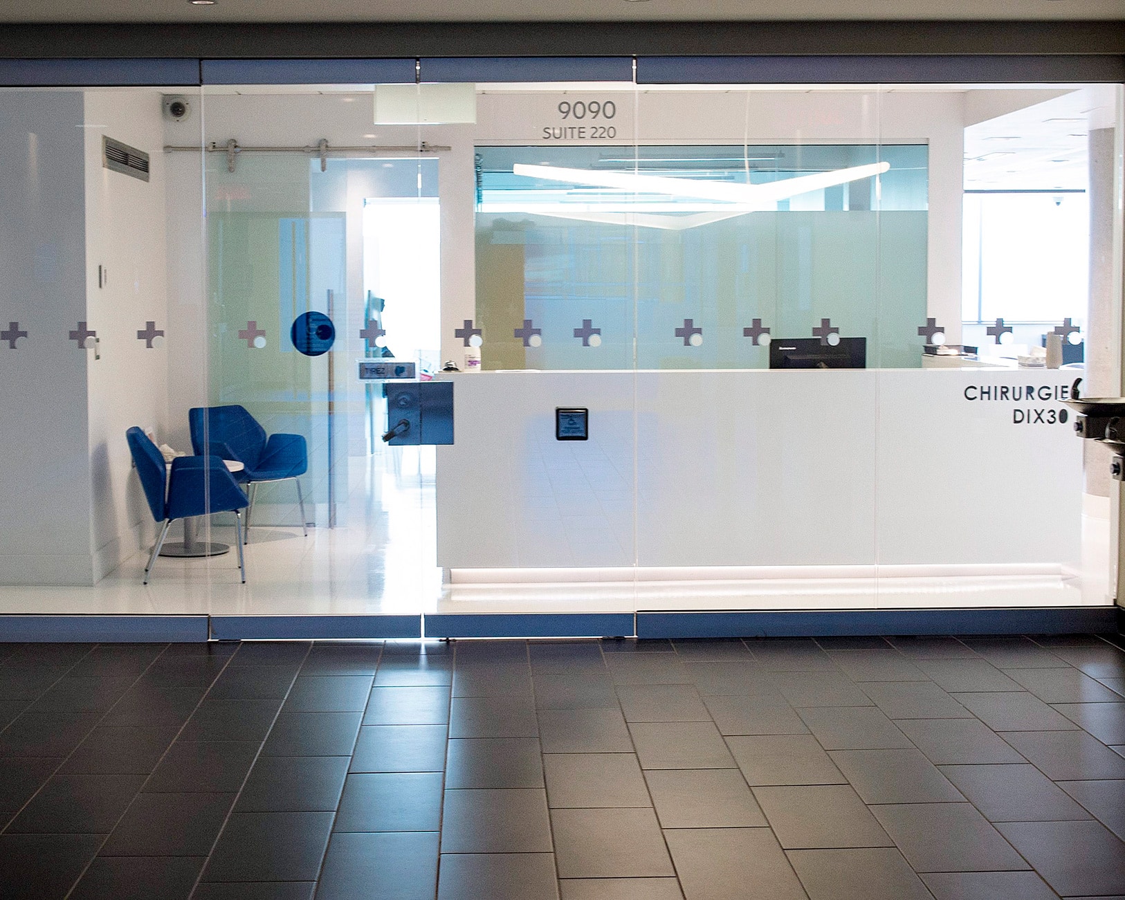 Des millions de dollars &agrave; des cliniques priv&eacute;es pendant la pand&eacute;mie