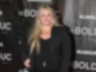 Geneviève Schmidt présente son nouvel amoureux