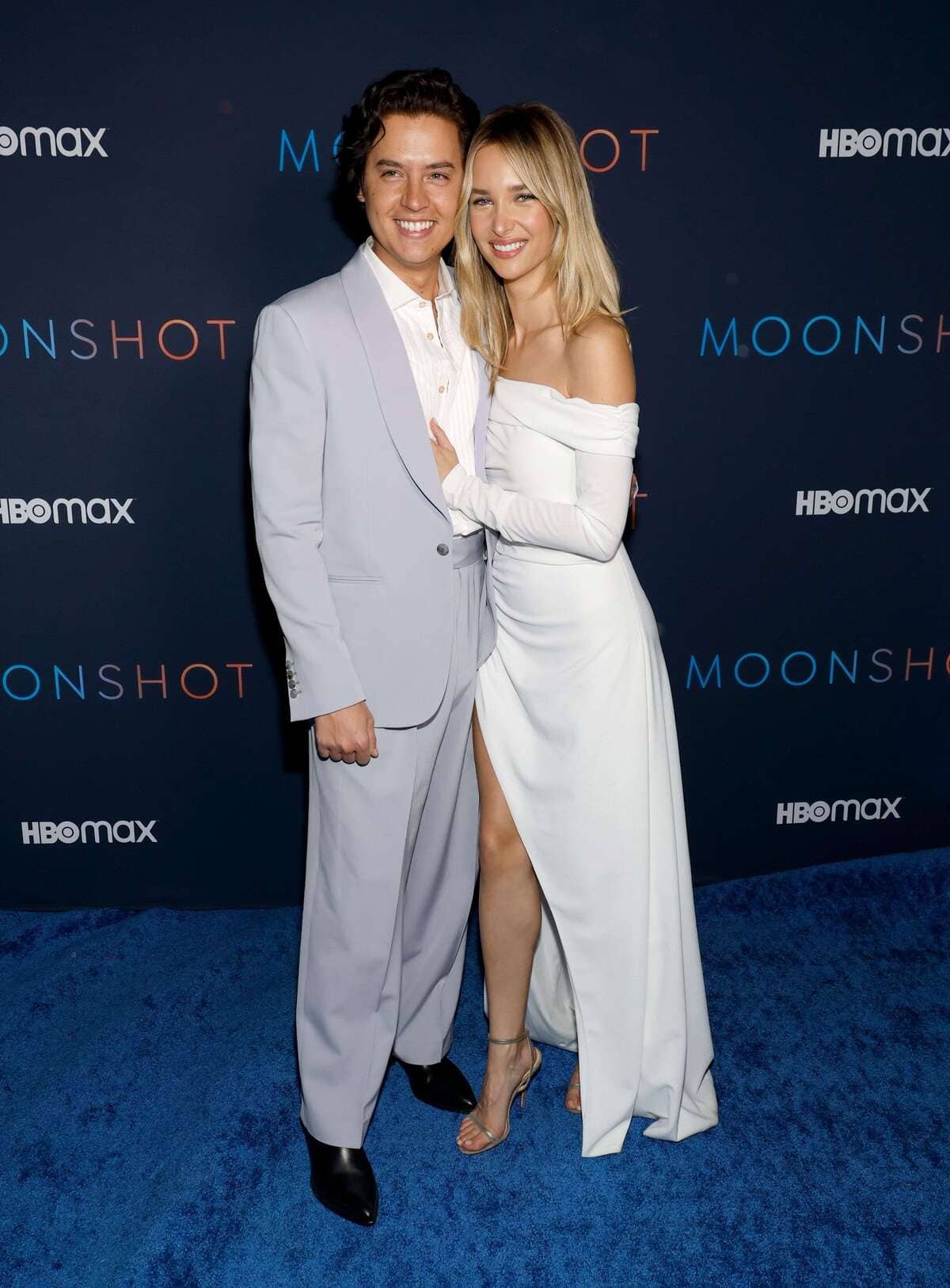 La blonde de Cole Sprouse souligne ses 30 ans