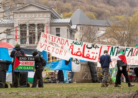 Campement propalestinien Le campement propalestinien sur le terrain de l’Université McGill le 1 mai 2024. PIERRE-PAUL POULIN/LE JOURNAL DE MONTRÉAL/AGENCE QMI