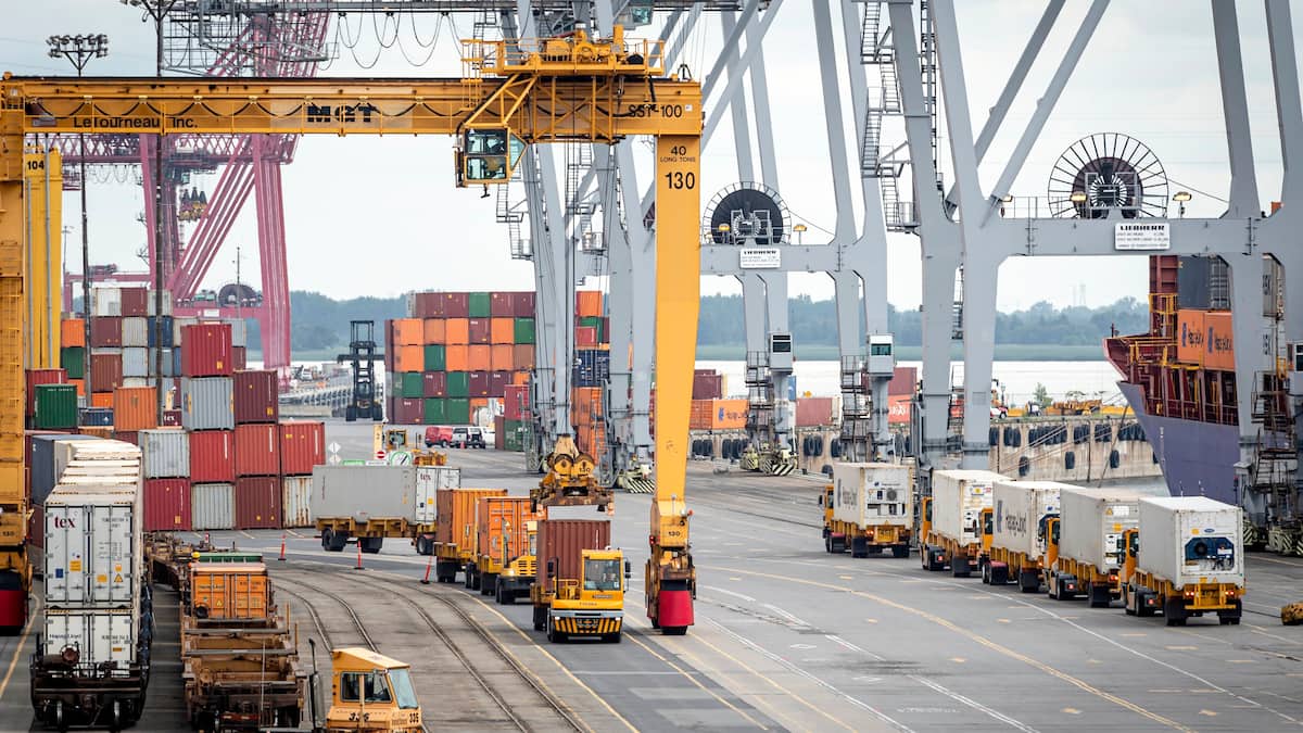 Port de Montréal: les débardeurs rejettent massivement l’entente