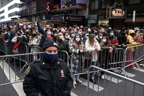 Despite the COVID, New York is preparing to celebrate the New Year in Times Square