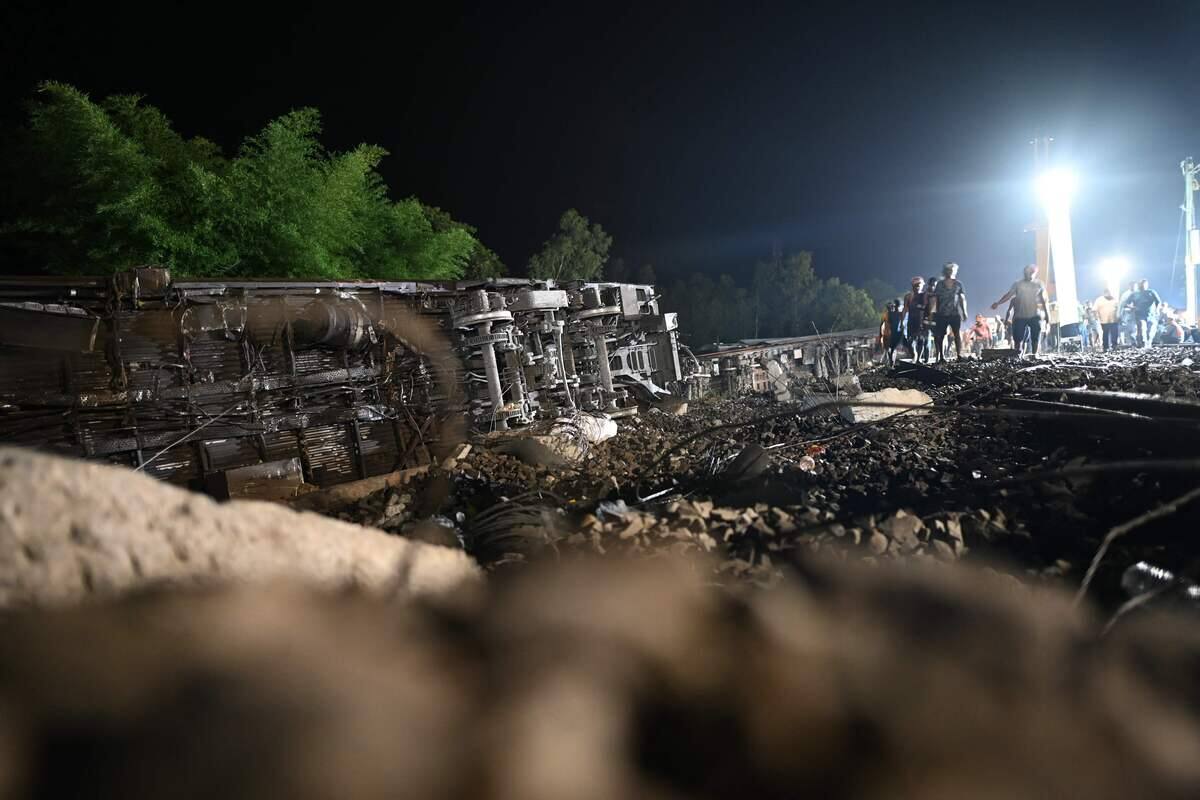 Inde: un train de passagers d&eacute;raille, au moins deux morts et 35 bless&eacute;s