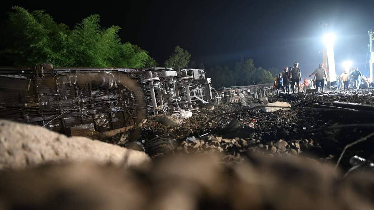 Inde: un train de passagers déraille, au moins deux morts et 35 blessés