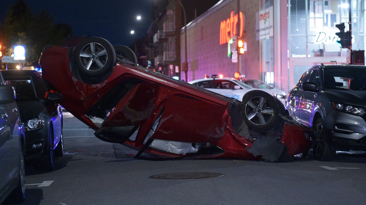 PHOTOS | Accident spectaculaire à Montréal