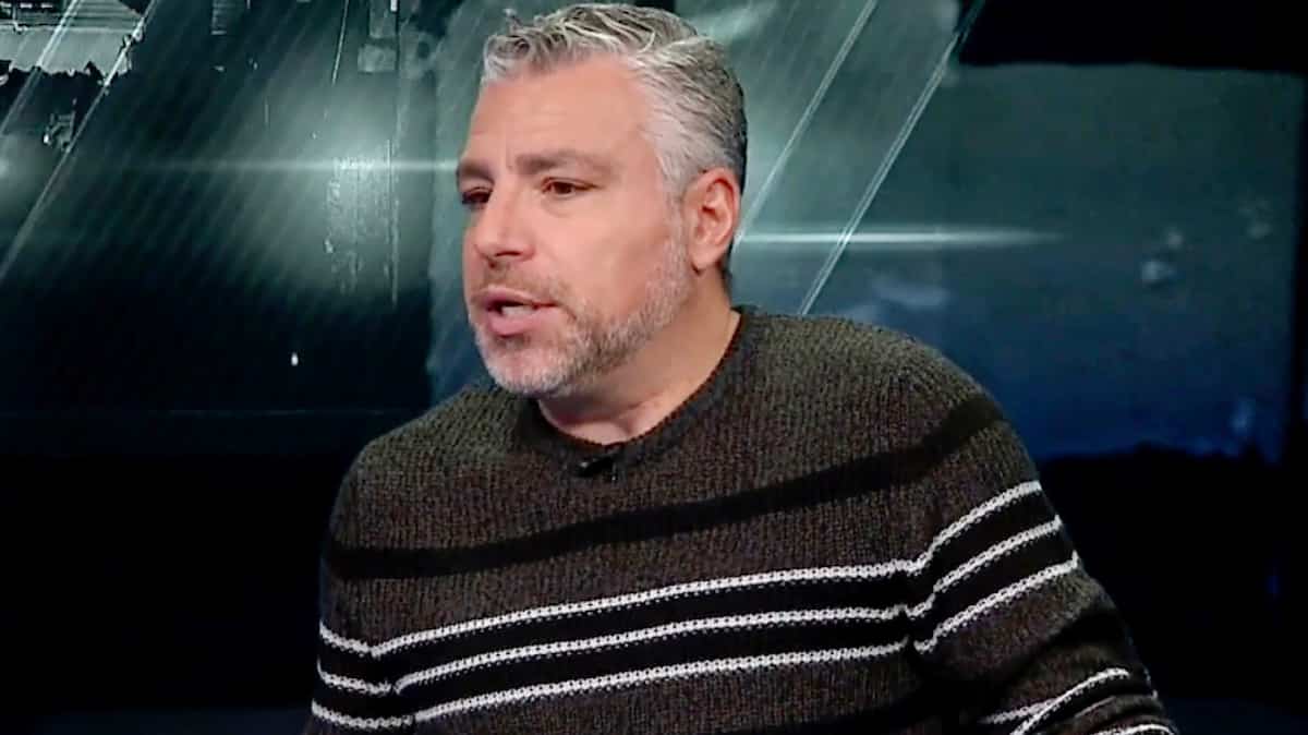 «Je ne crois plus que l'homme a marché sur la Lune»: Jeremy Filosa suspendu indéfiniment par le 98,5 FM pour des propos conspirationnistes tenus en ondes