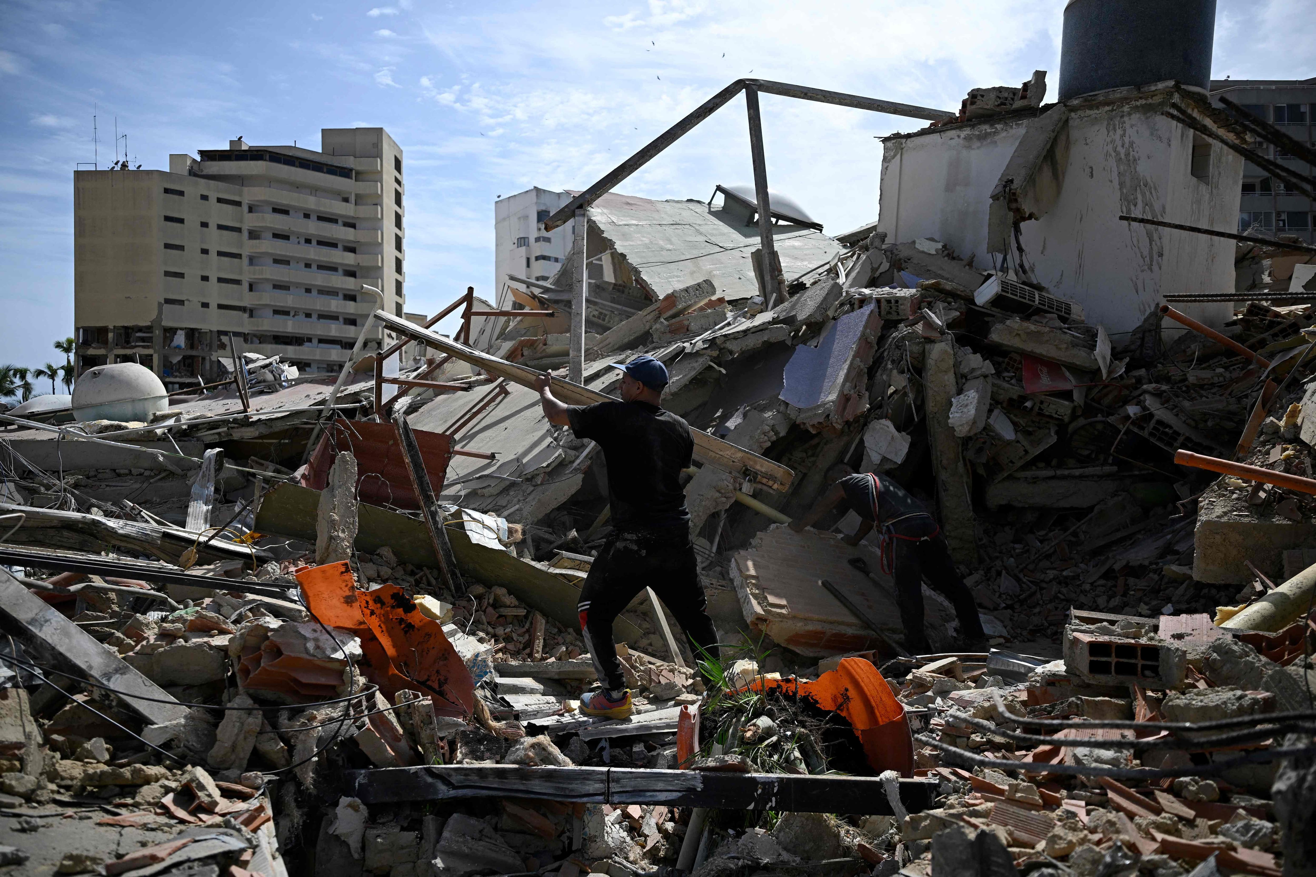 Earthquakes in Venezuela: rescuers face a race against time