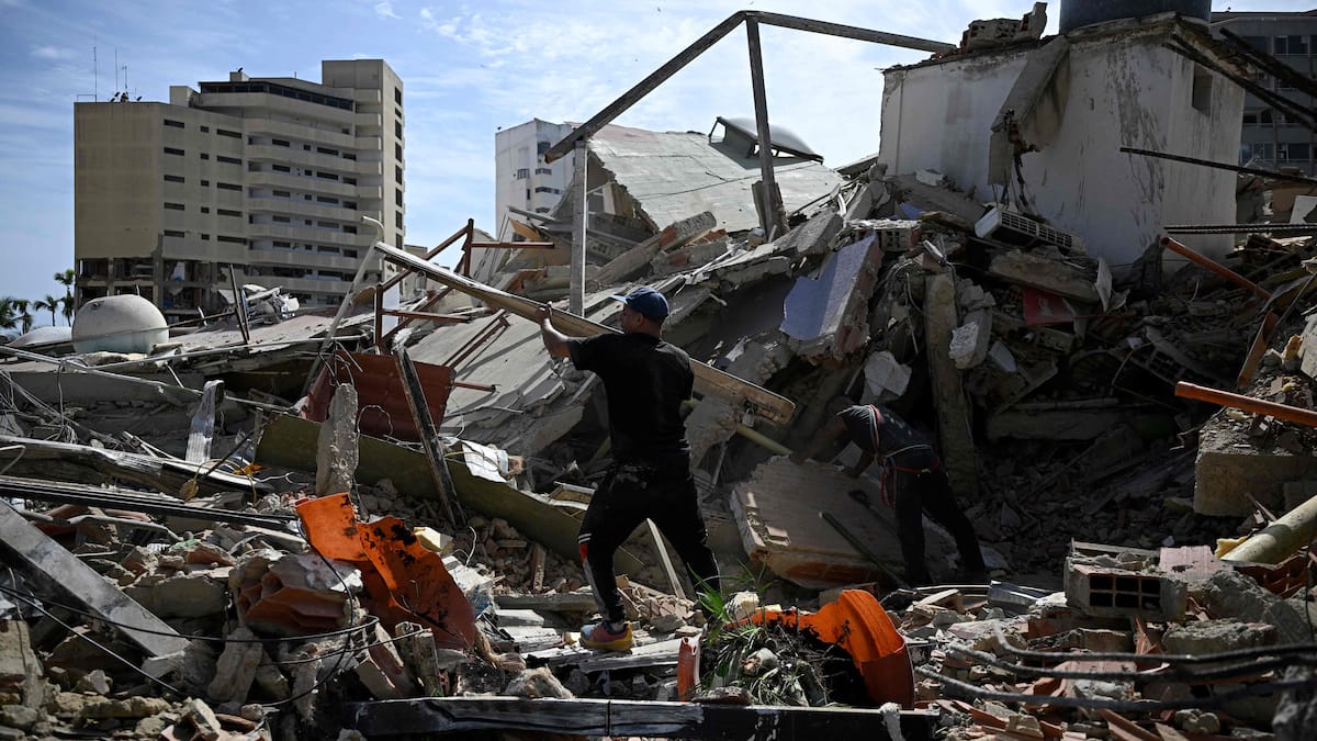 Earthquakes in Venezuela: rescuers face a race against time Earthquakes in Venezuela: rescuers face a race against time