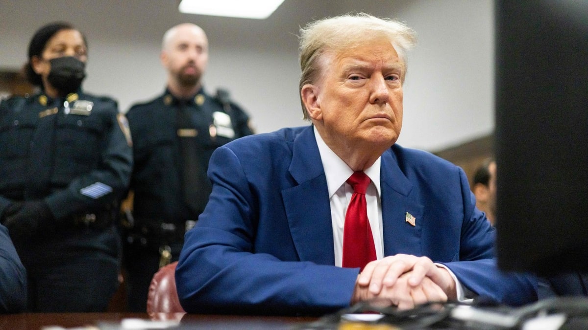 Le juge condamne Trump à des amendes de 9000$ pour outrage et menace de l’incarcérer