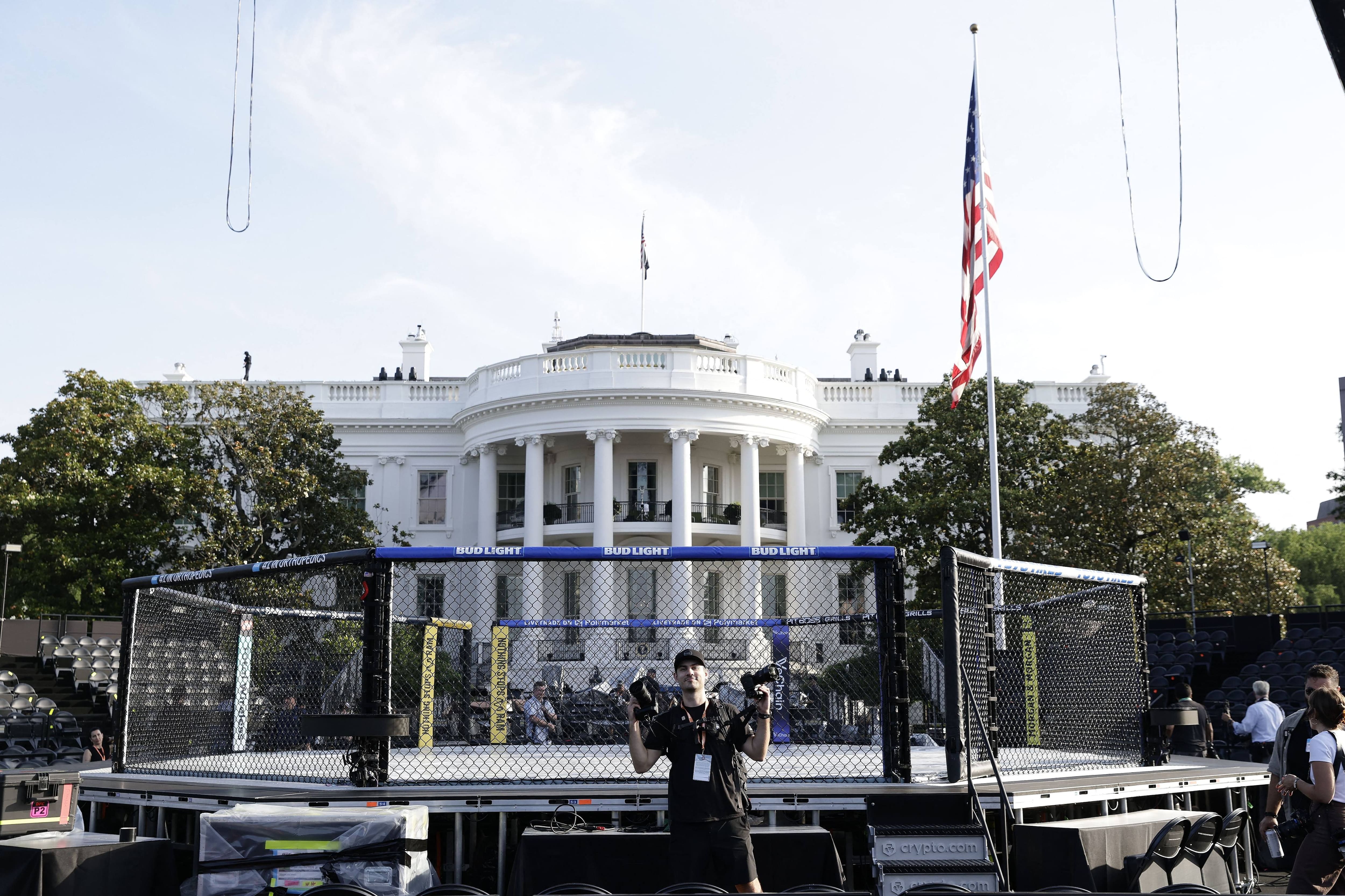 Combat à la Maison-Blanche: les passionnés célèbrent un «essor incroyable» du MMA