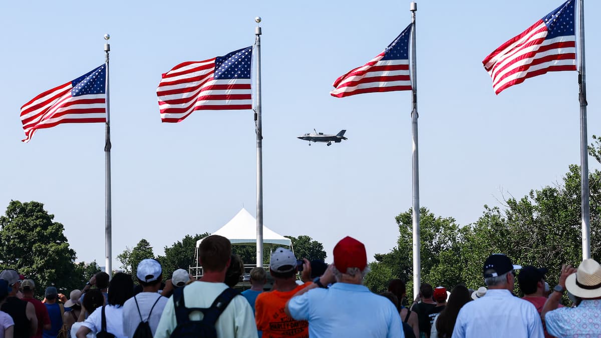 Donald Trump at the foot of Mount Rushmore to launch the 250th anniversary festivities Donald Trump at the foot of Mount Rushmore to launch the 250th anniversary festivities