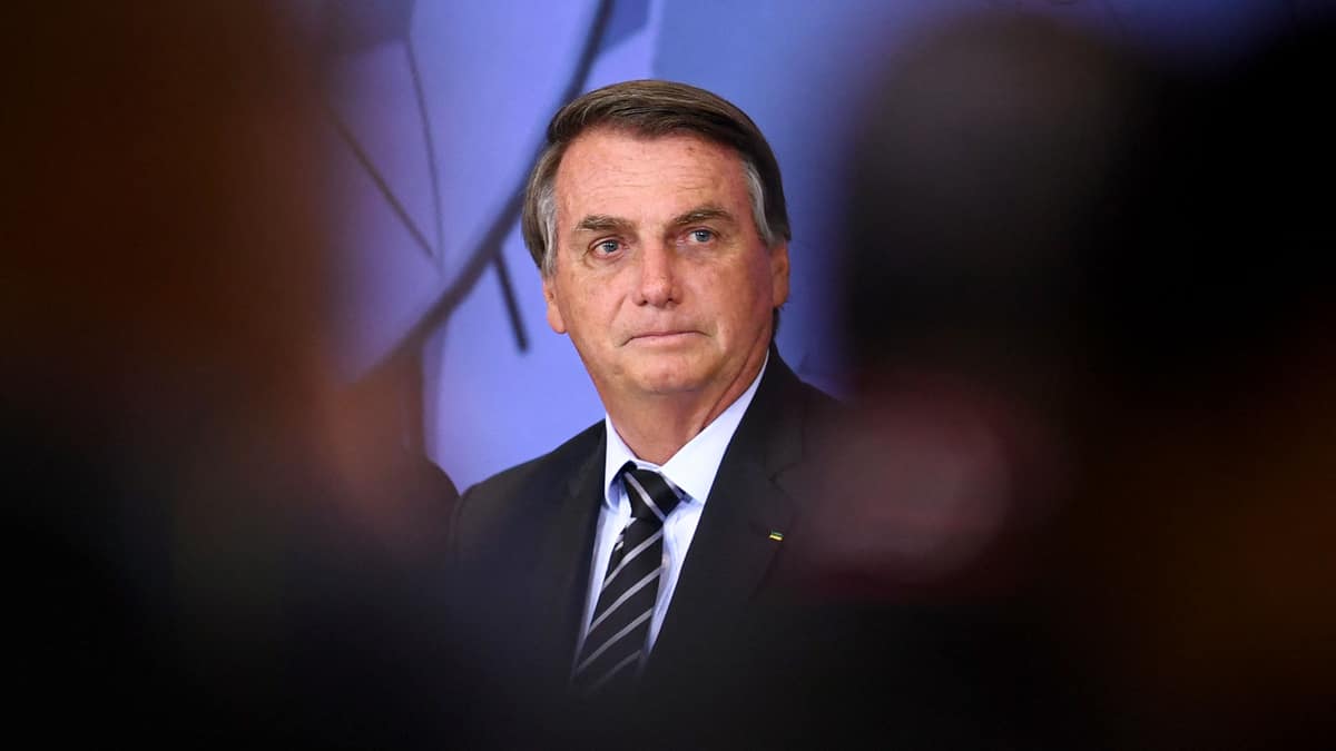 Brésil: Bolsonaro hospitalisé d'urgence, probable occlusion intestinale