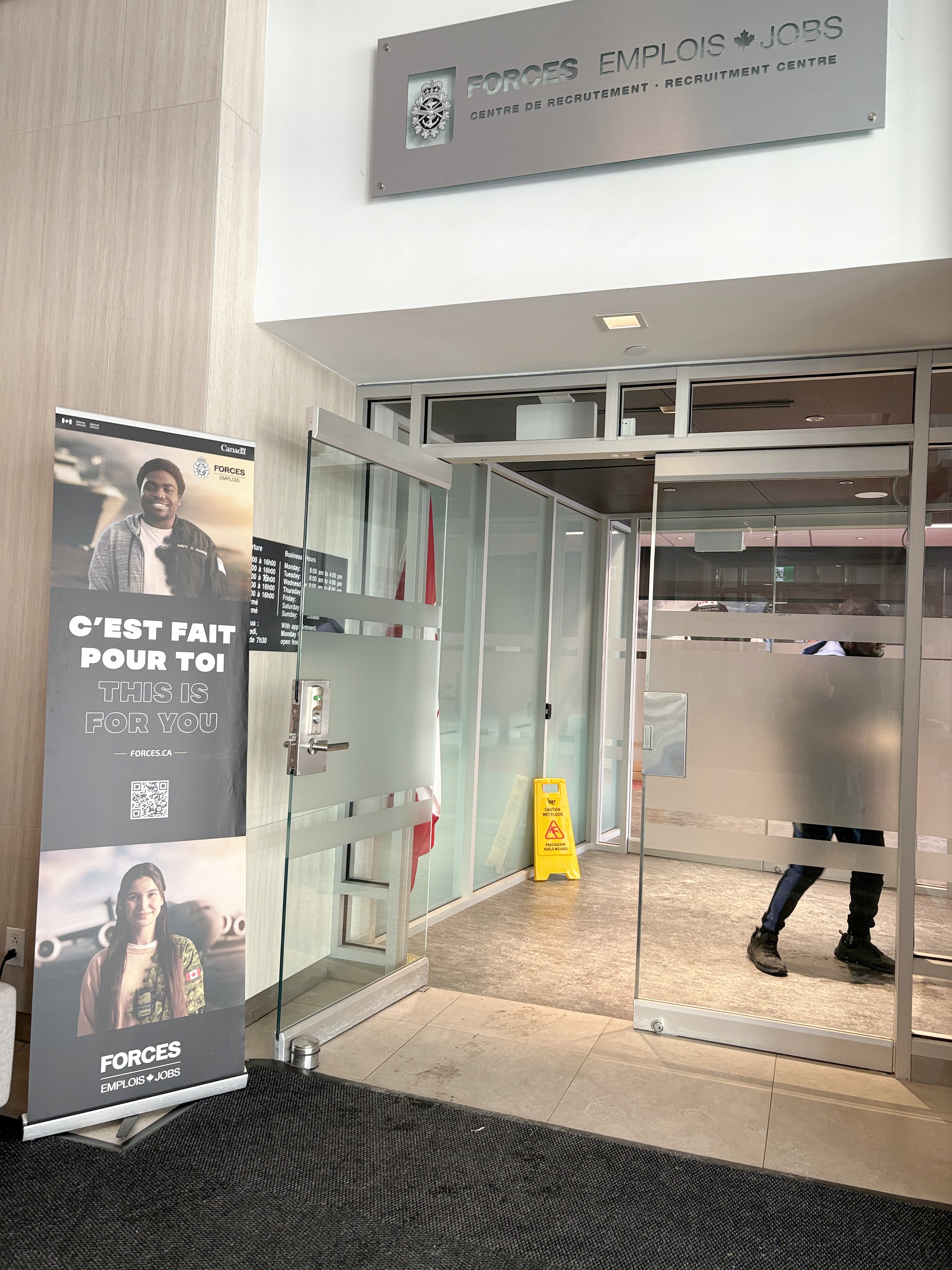 Des mois d’attente pour passer au travers du processus de sélection pour devenir soldat de l’armée canadienne