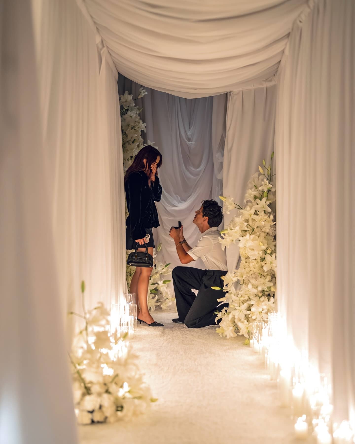 La star de «Riverdale» annonce ses fiançailles