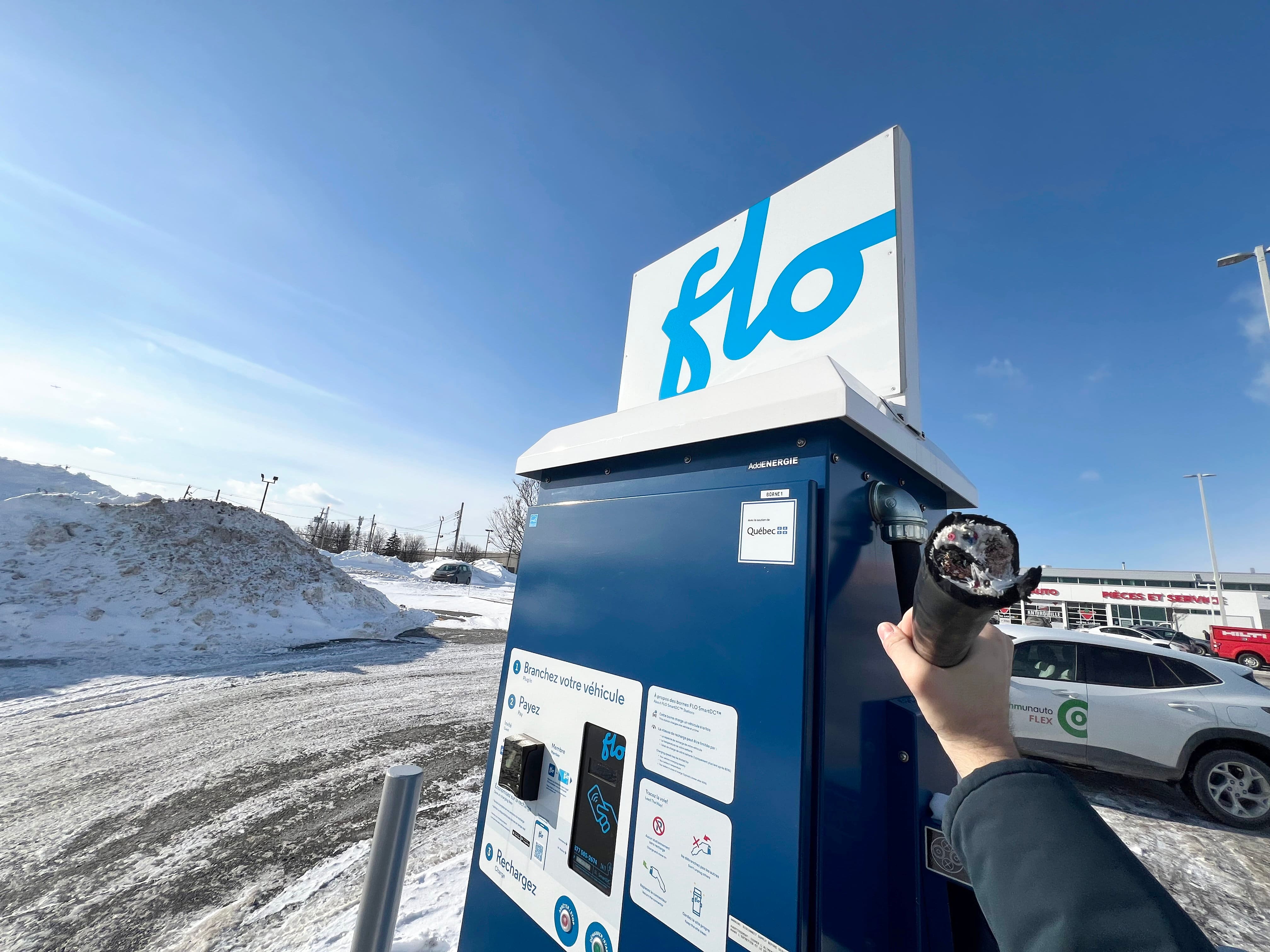 Des entreprises et des résidents de Montréal dénoncent des voleurs de cuivre qui sévissent depuis des semaines en coupant des câbles aux bornes.