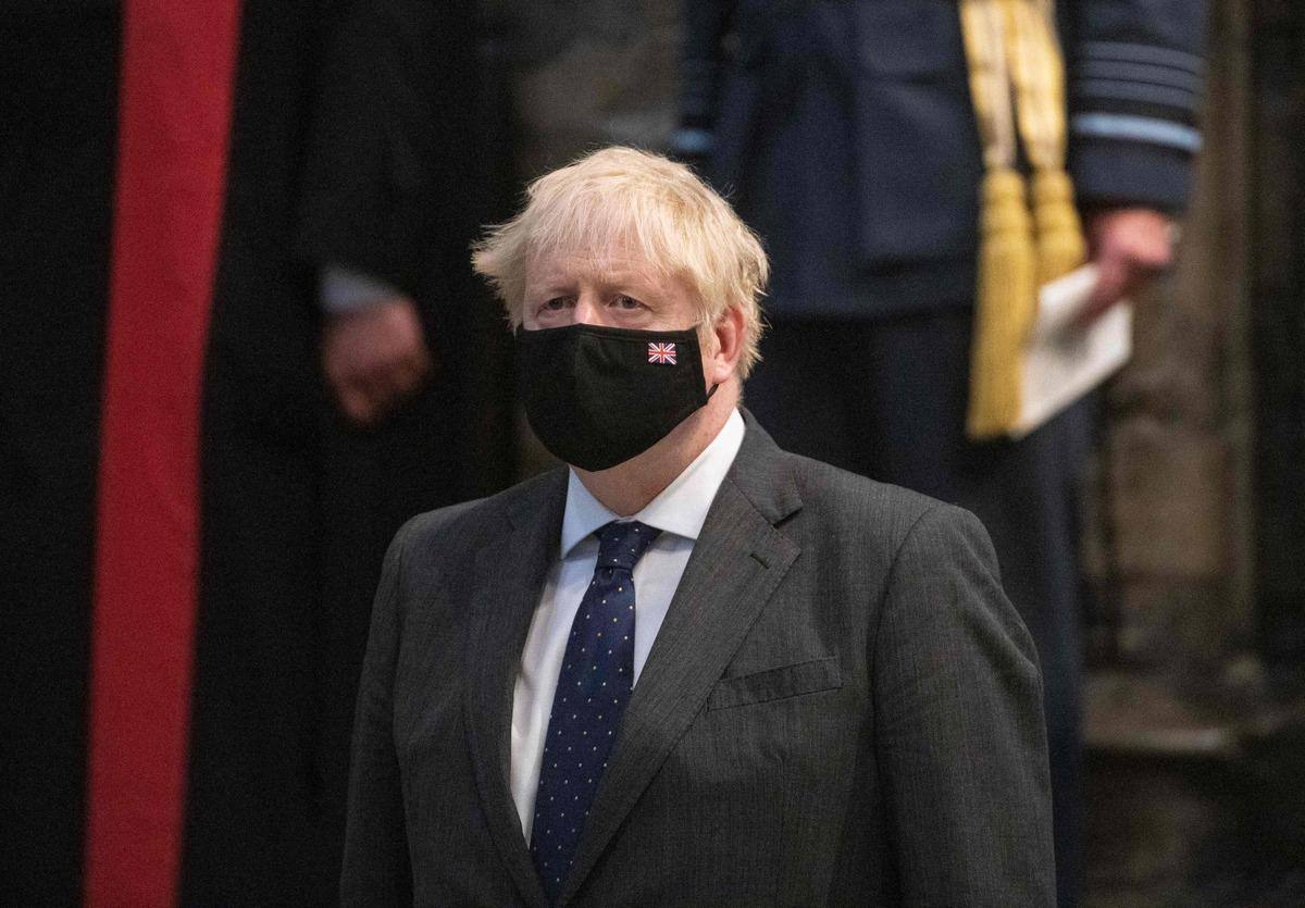 Sous-marins: Boris Johnson cajole Paris, prochain &eacute;change Biden-Macron