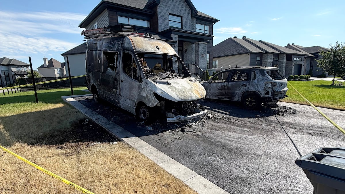 Mirabel : une famille victime d'incendies et de menaces après une reprise de finance