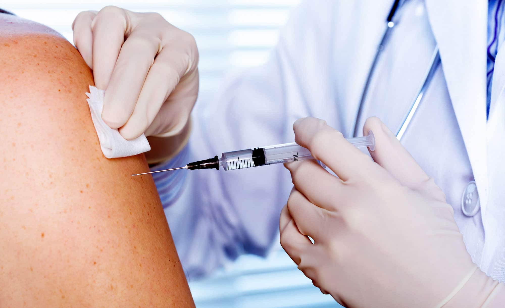 Vaccination pour le personnel de la sant&eacute;: se prot&eacute;ger soi-m&ecirc;me pour prot&eacute;ger les patients