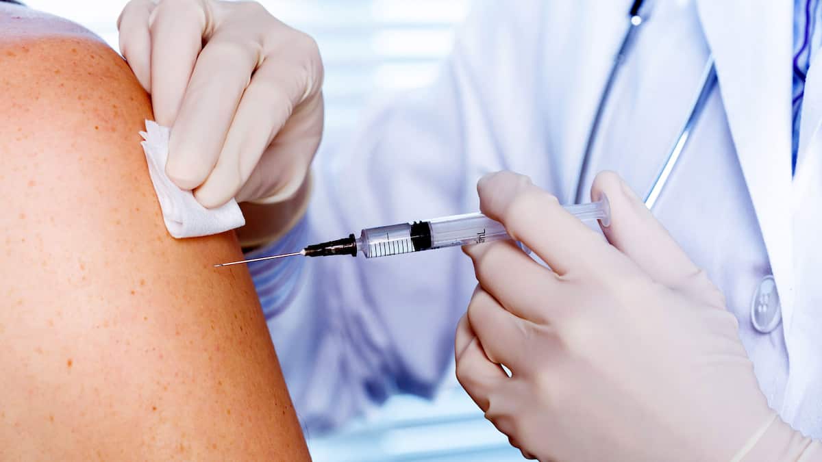 Vaccination pour le personnel de la santé: se protéger soi-même pour protéger les patients