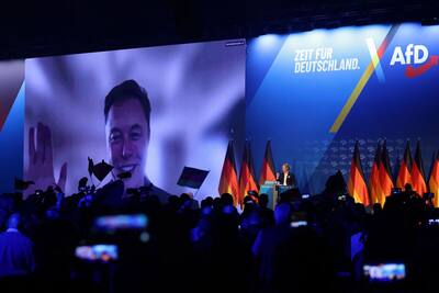 Elon Musk desafía a los partidarios de la extrema derecha alemana durante un rally de AFD