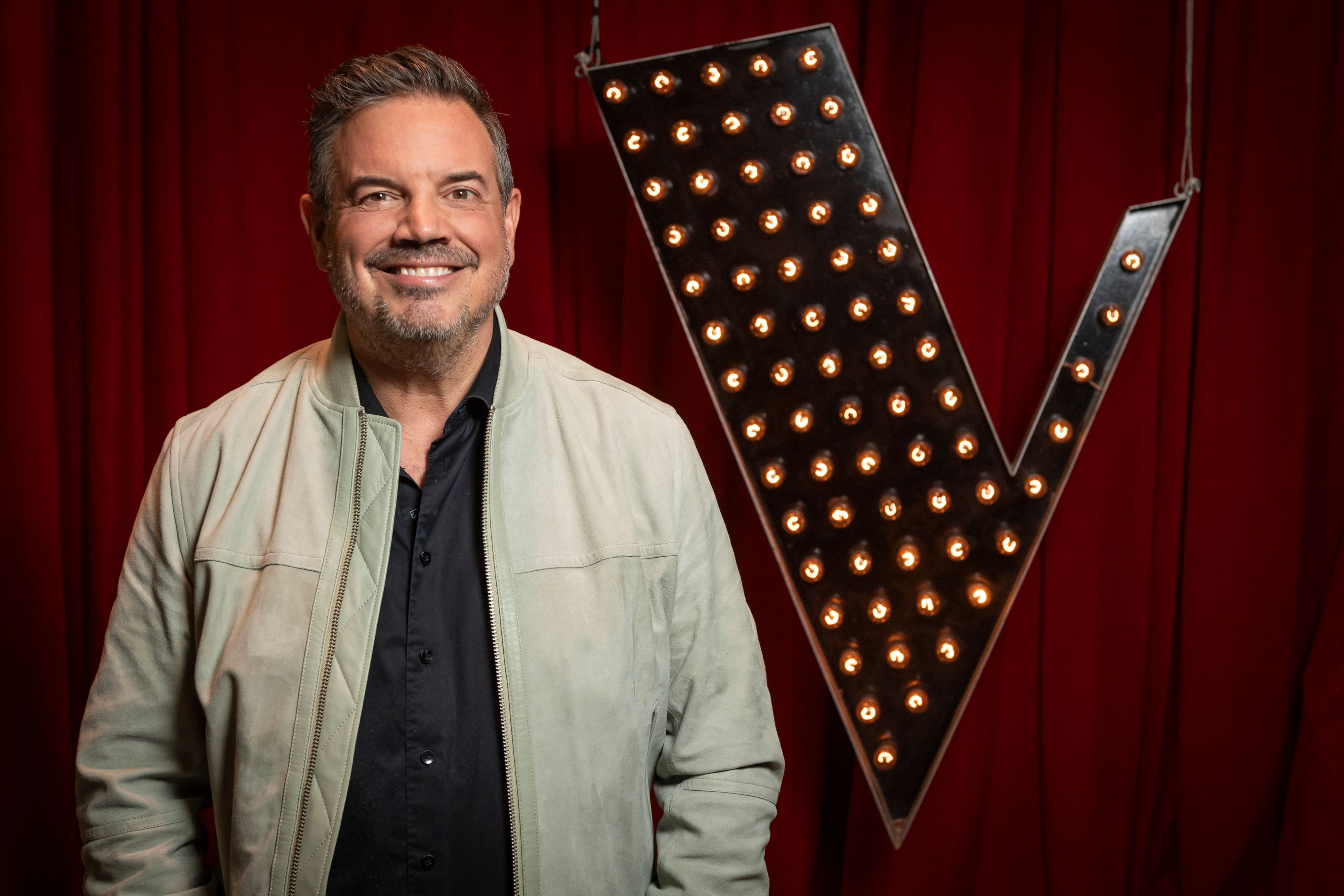 &laquo;Il n&rsquo;y a personne qui peut faire le parcours de &ldquo;La Voix&rdquo; en ne chantant qu&rsquo;en anglais&raquo;: Charles Lafortune de retour &agrave; l&rsquo;animation pour la 11e saison d&egrave;s ce dimanche &agrave; TVA