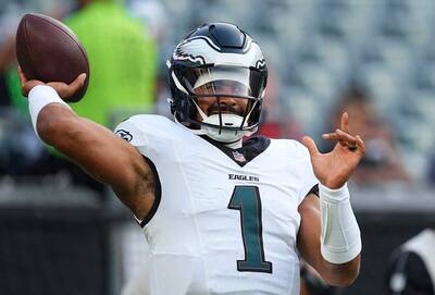 El cuarto de Arrière Jalen Hurts es una amenaza, tanto por el aire como en el suelo.