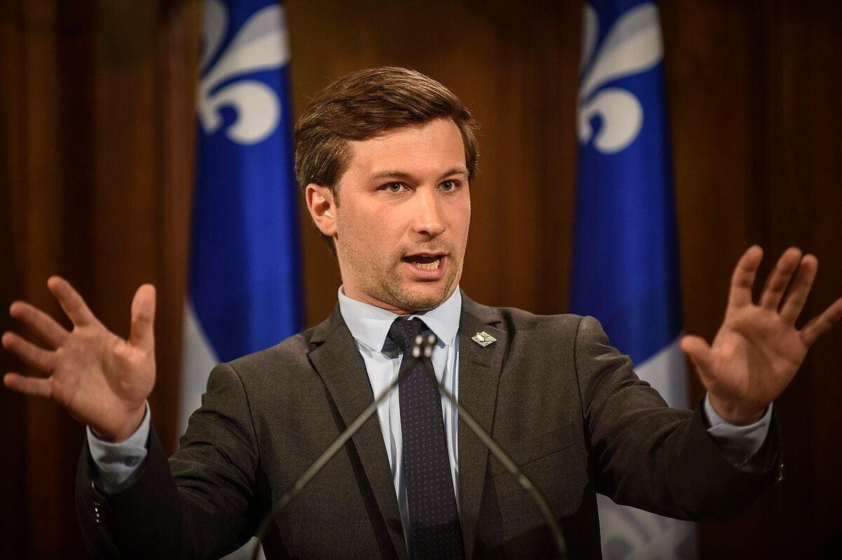 Qu&eacute;bec solidaire accuse IQ et la Caisse de &laquo;l&eacute;gitimer&raquo; les paradis fiscaux