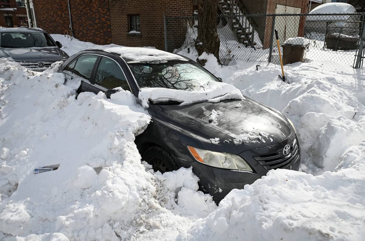 L'opération de chargement de la neige de Montréal