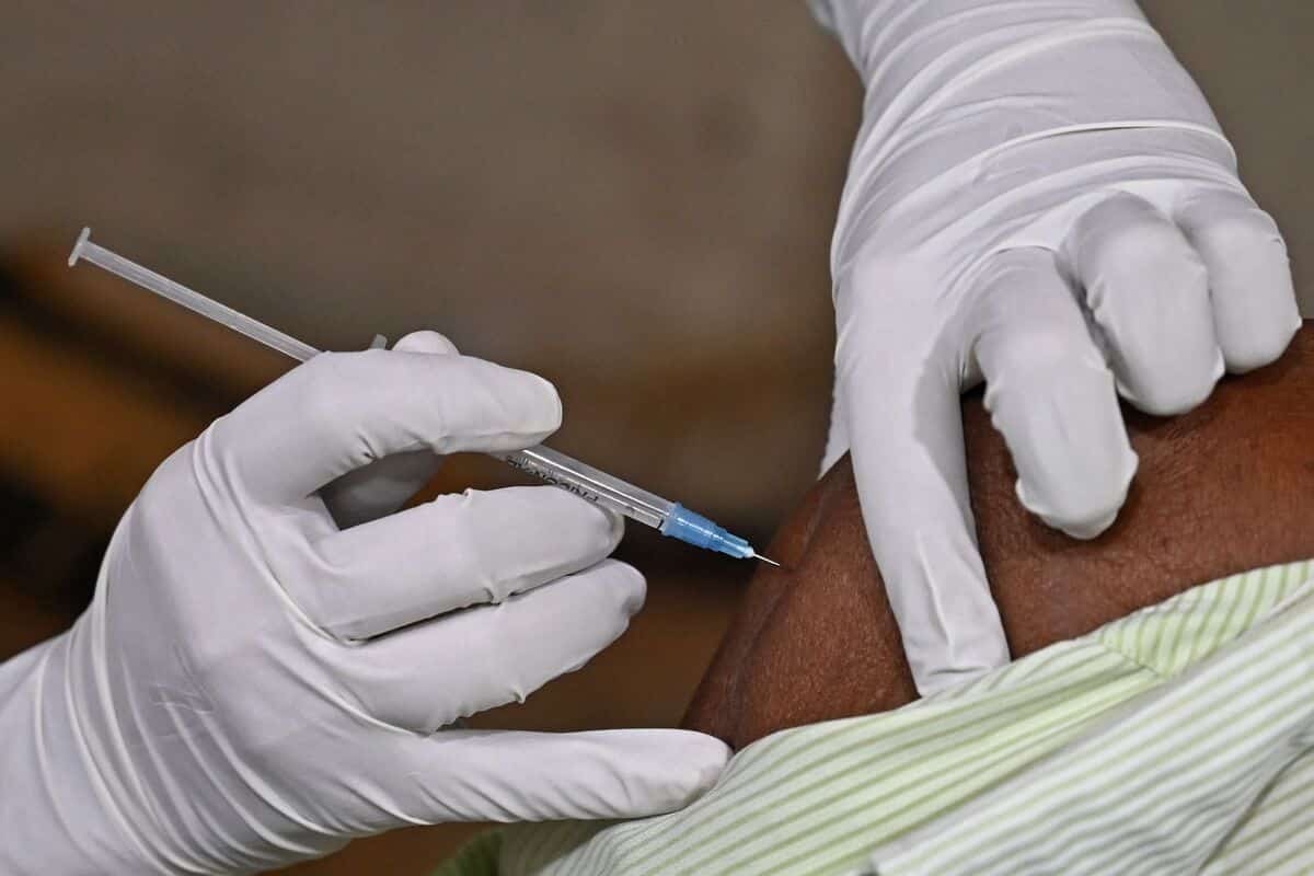 Vaccin&eacute; au moins 8 fois pour soulager ses douleurs