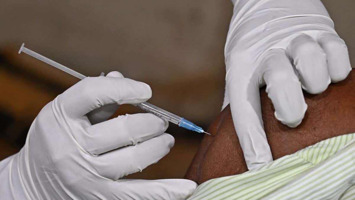 Vacciné au moins 8 fois pour soulager ses douleurs