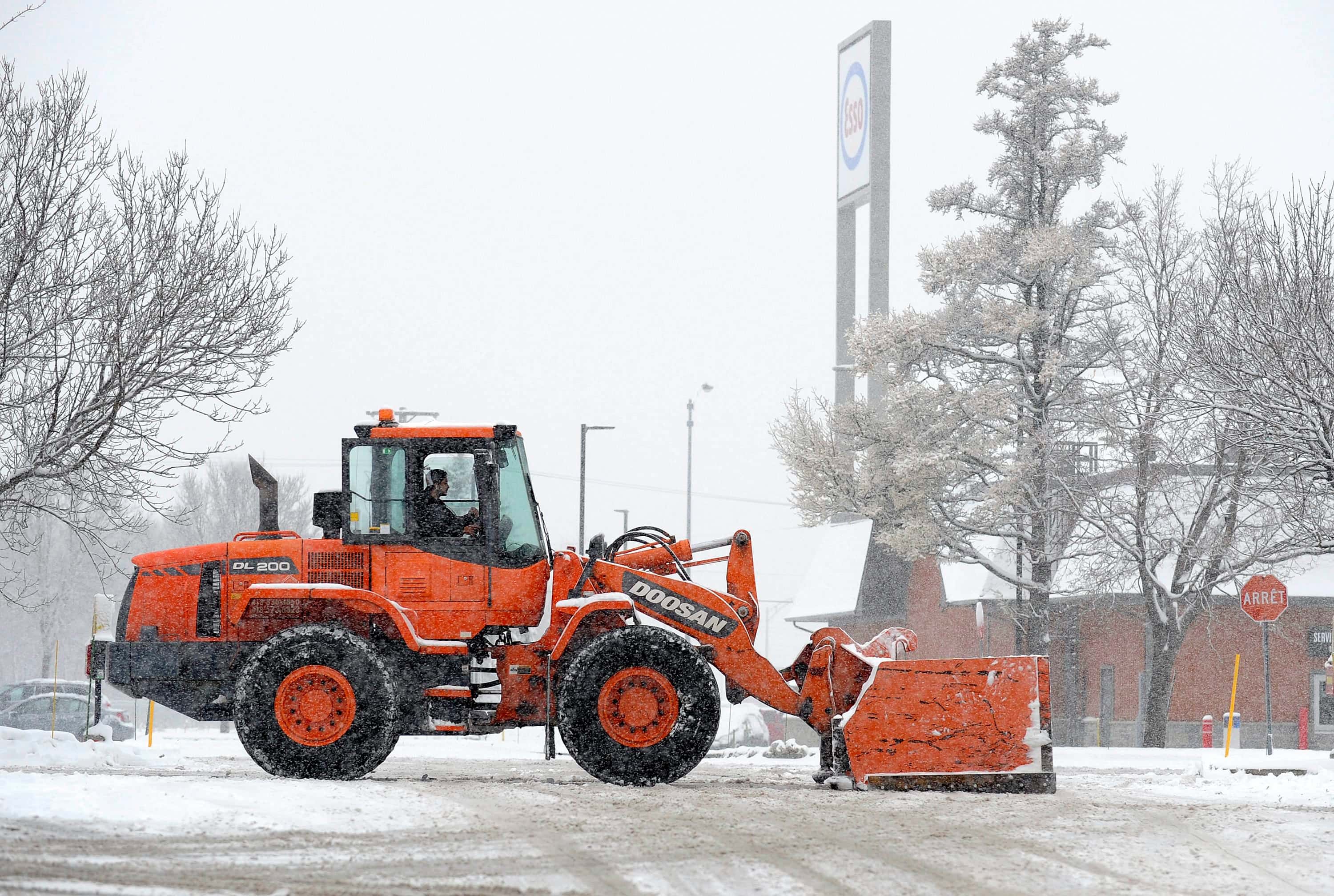 Préparez-vous à voir votre facture de déneigement grimper à cause de Trump