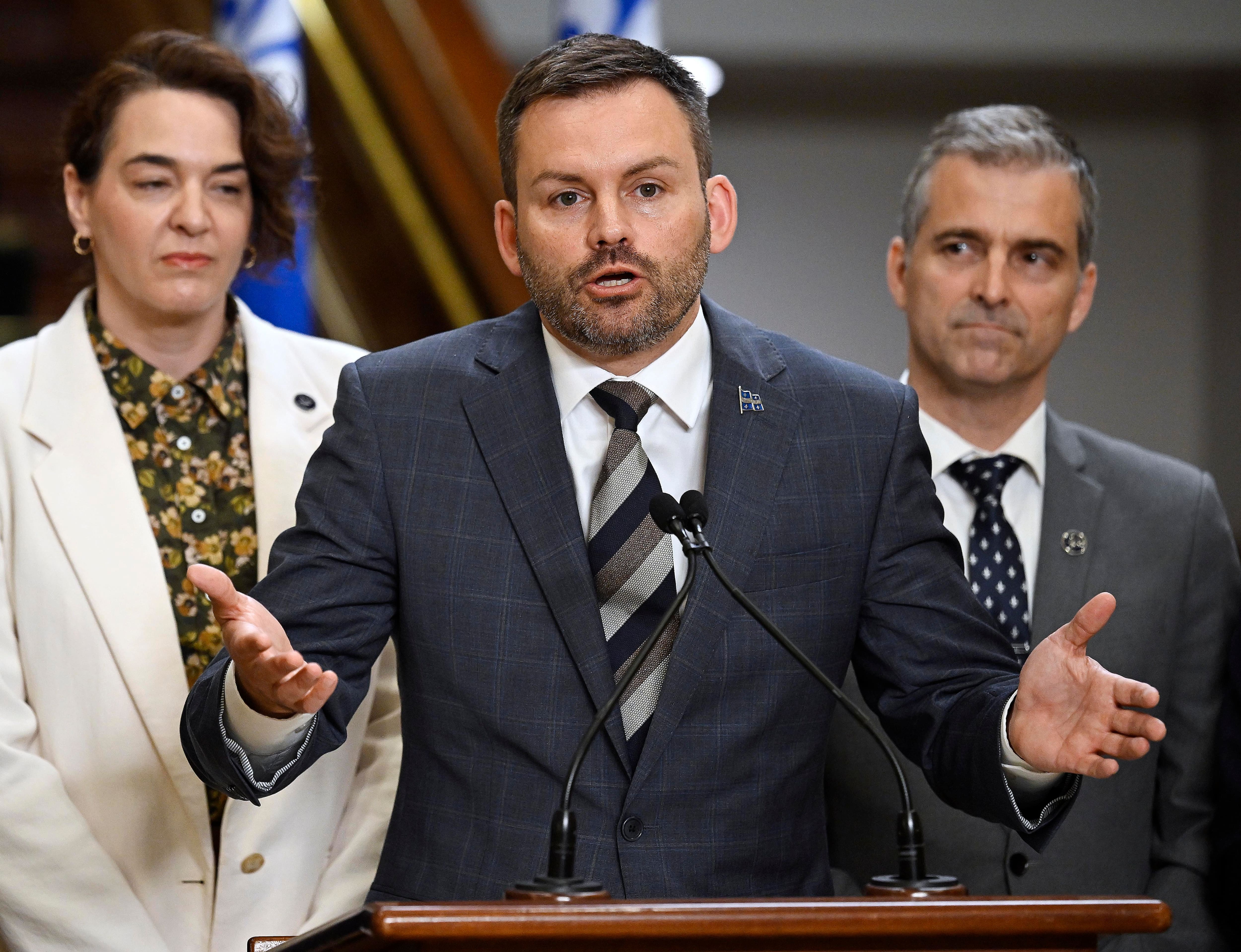 dans-quel-train-est-mont-le-pq-le-journal-de-montr-al