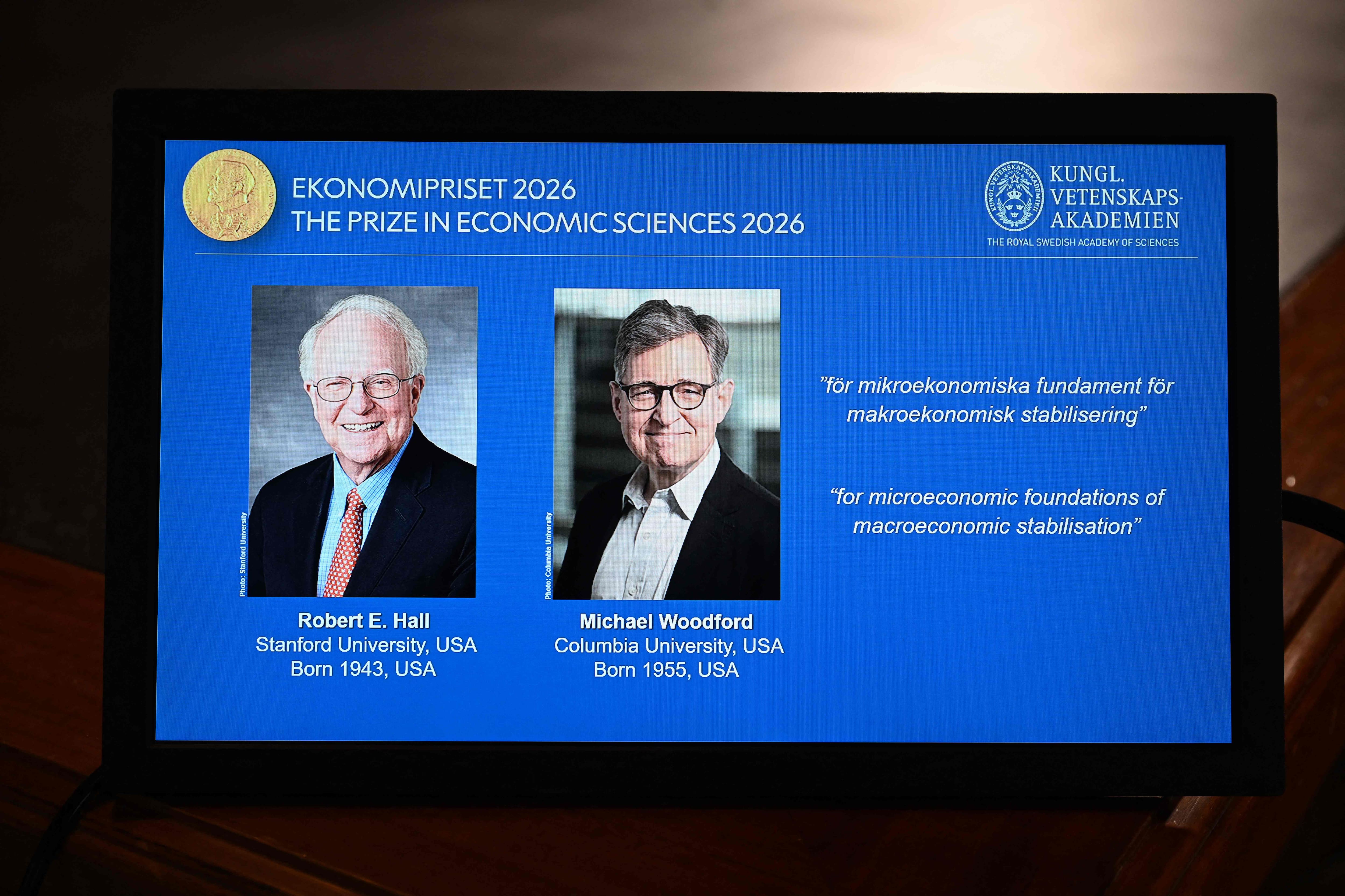 Le Nobel d'économie aux Américains Michael Woodford et Robert Hall