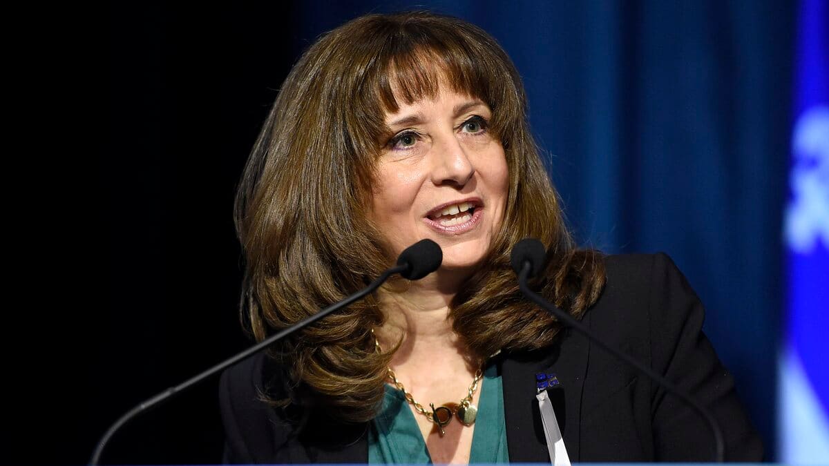 Québec dépose son projet de loi pour modifier le statut de l’artiste