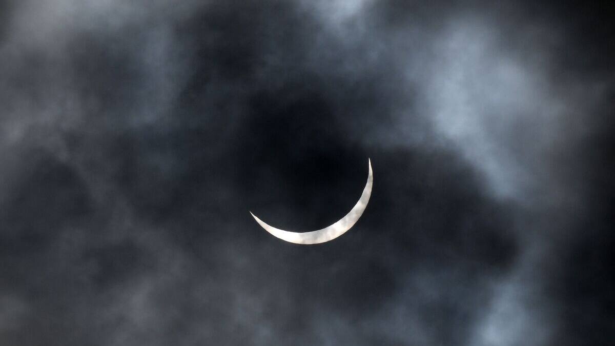 Éclipse solaire : pas la foule attendue à Niagara Falls, l’état d’urgence blâmée