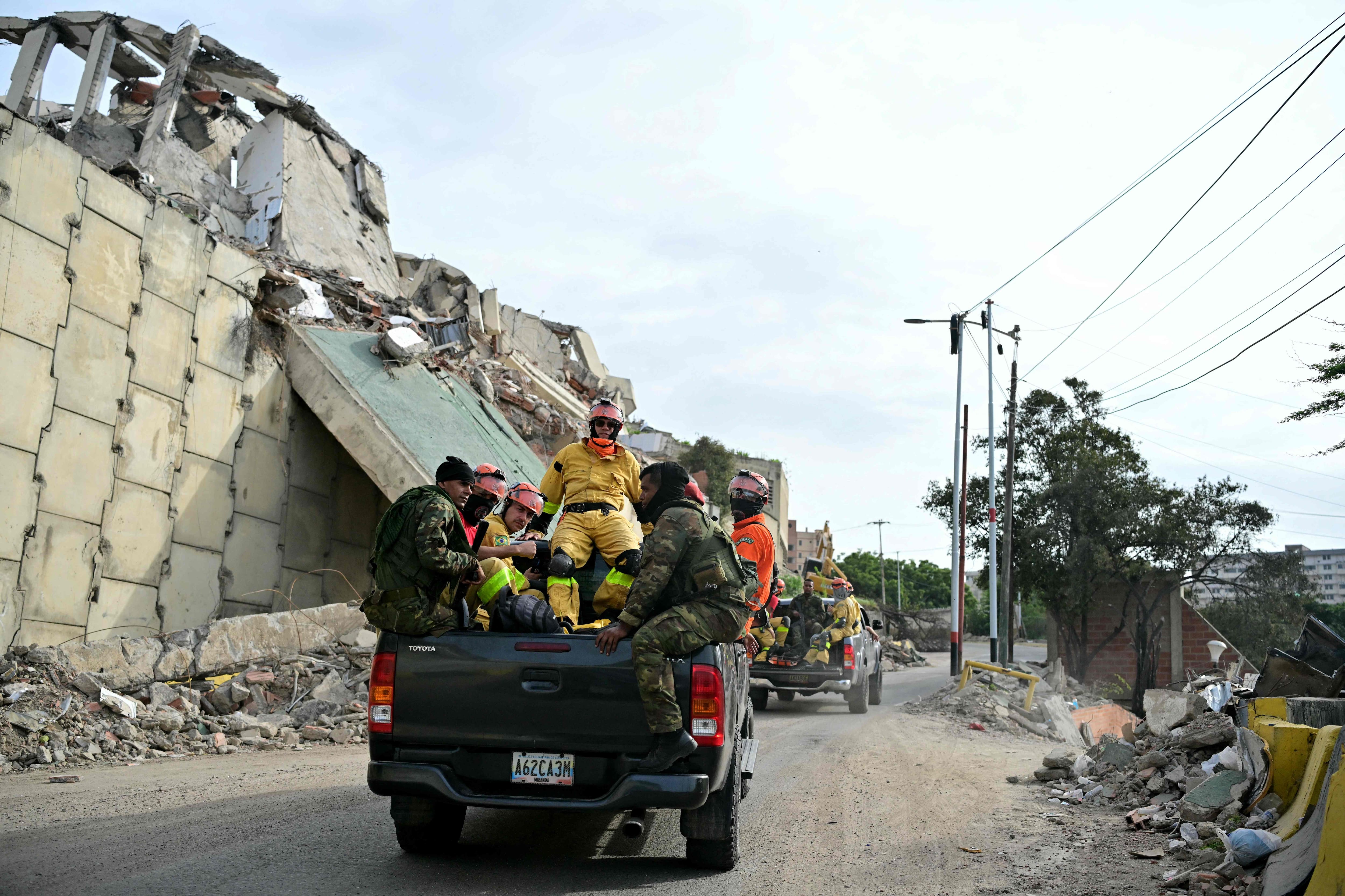 Nearly 3,000 dead in Venezuela in double earthquake