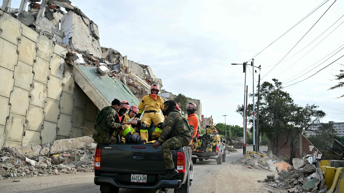 Nearly 3,000 dead in Venezuela in double earthquake Nearly 3,000 dead in Venezuela in double earthquake