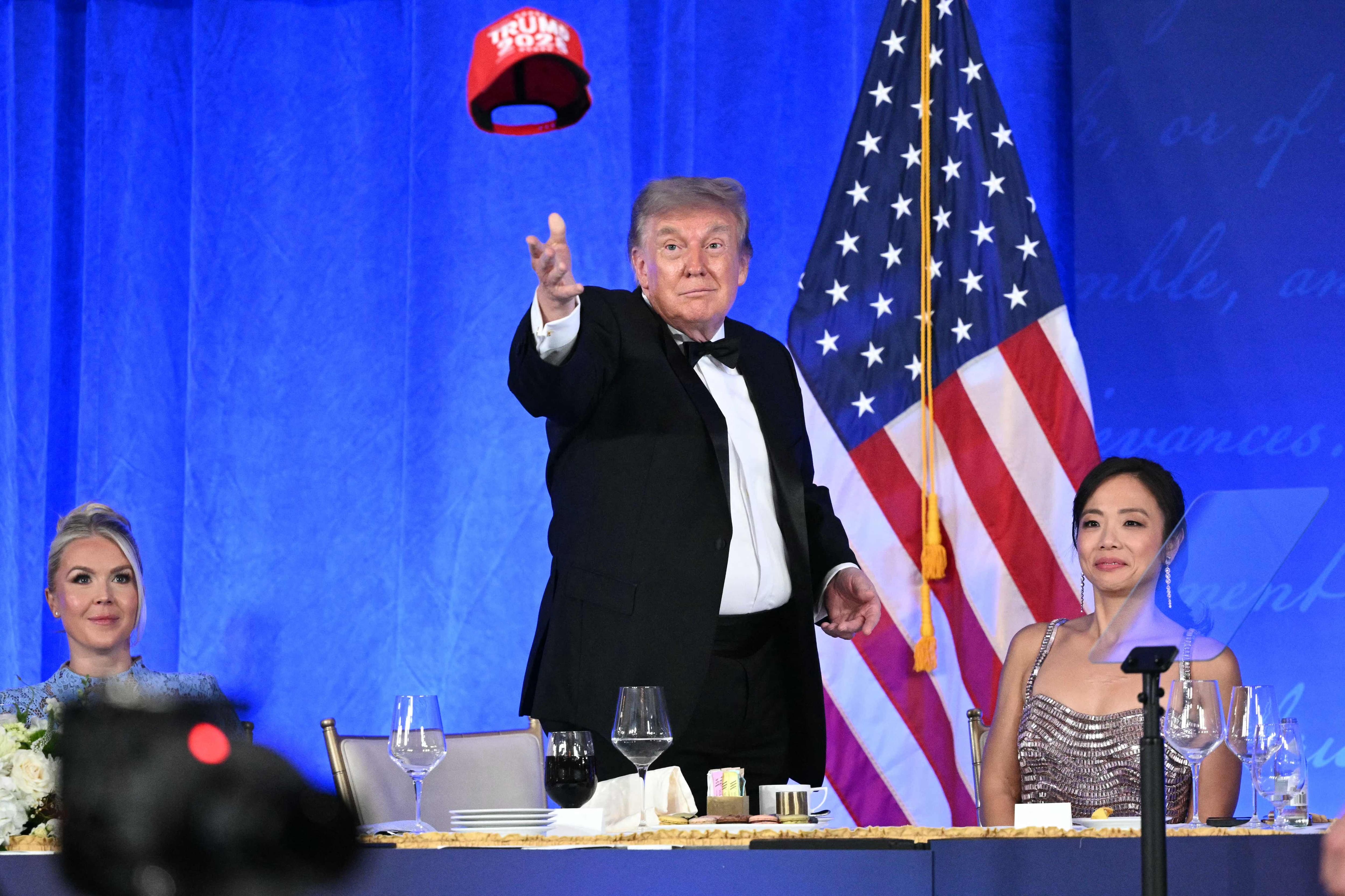 Trump attacks journalists during return to press gala