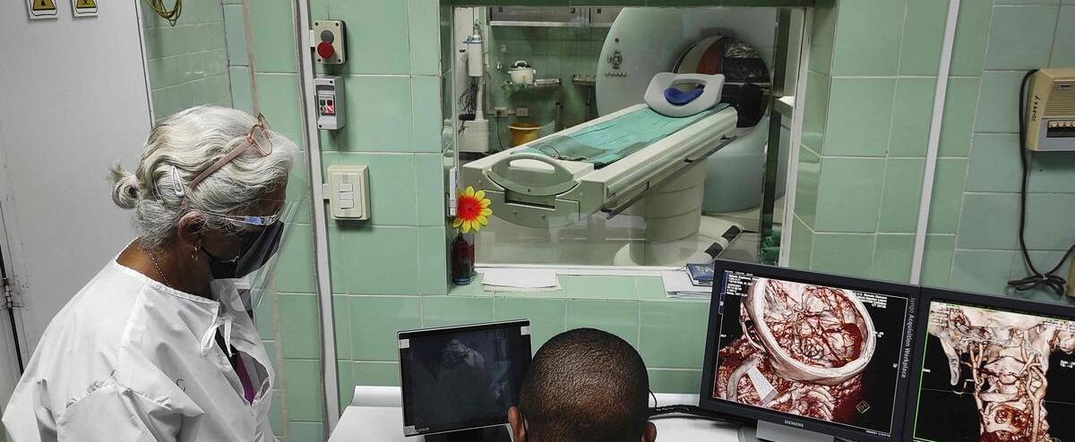 Cuba approuve un vaccin local destiné aux convalescents de la COVID-19