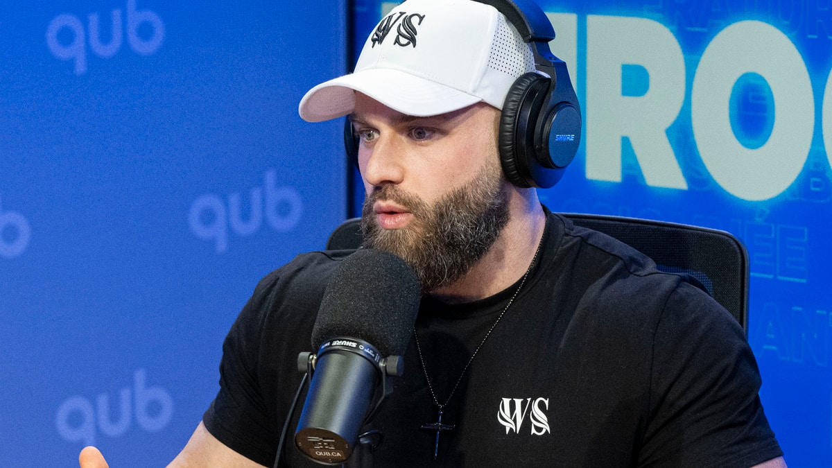 «ALPHAS»: le masculiniste Joël McGuirk déplore la décision de le «désinviter» de «Tout le monde en parle»